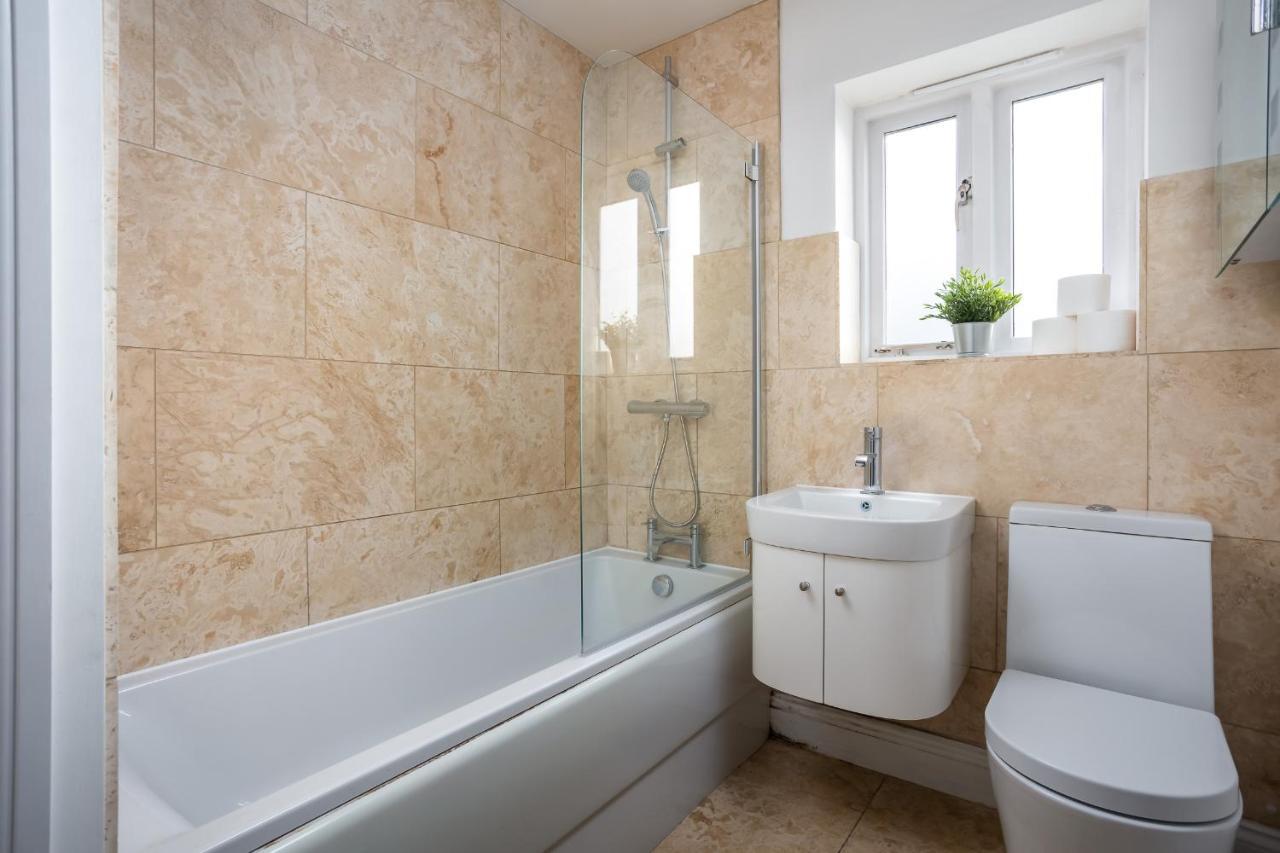 Contemporary Ground Floor Apartment - Town Centre With Parking! Cheltenham Dış mekan fotoğraf